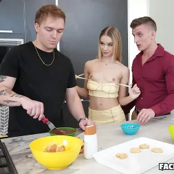 Oliver Faze in 'Facials 4K' Cooking Class Tag Team (Thumbnail 5)